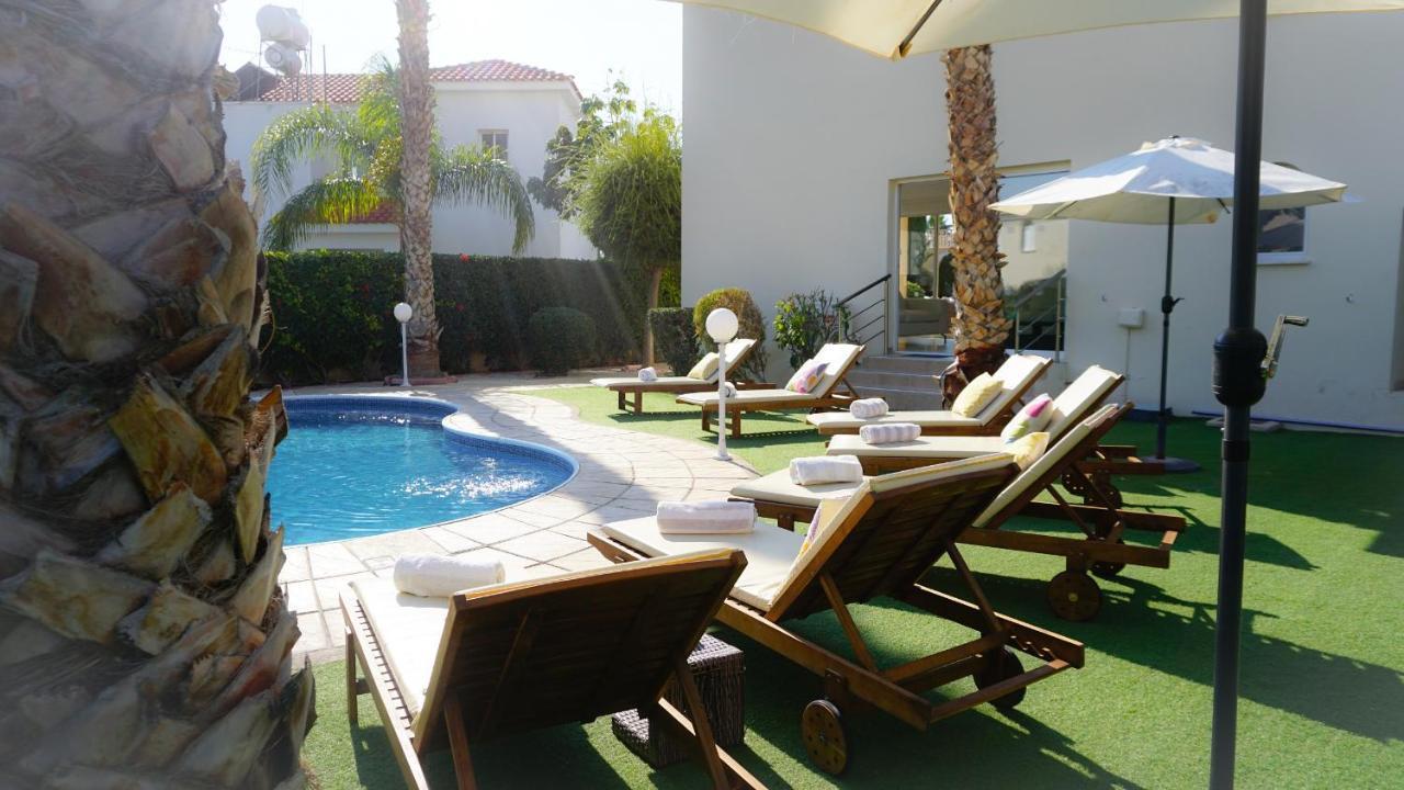 Villa Oasis By Ezoria Villas Bahía de Coral Exterior foto